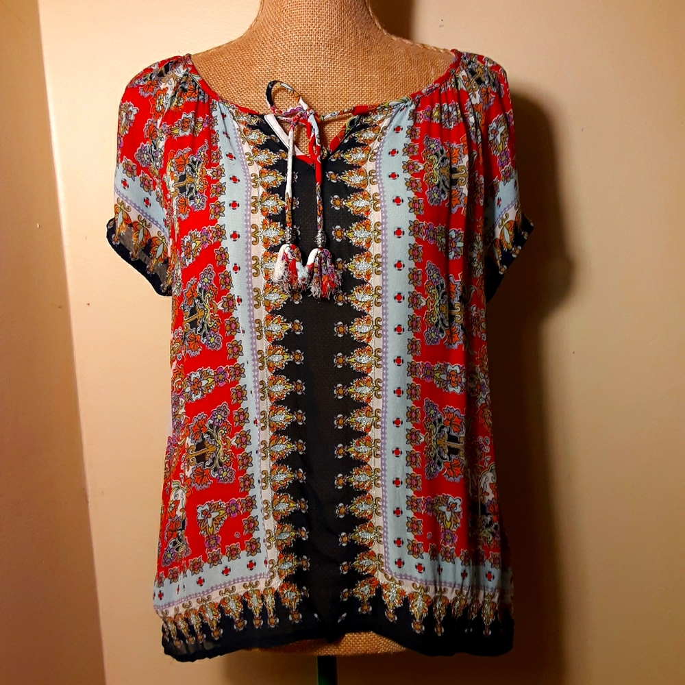 Bila floral print high low keyhole top med